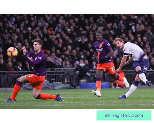 塞维新帅莫派遭弃用冬窗唯一新援引发争议新政初显 塞维新帅莫派遭弃用冬窗唯一新援引发争议新政初显